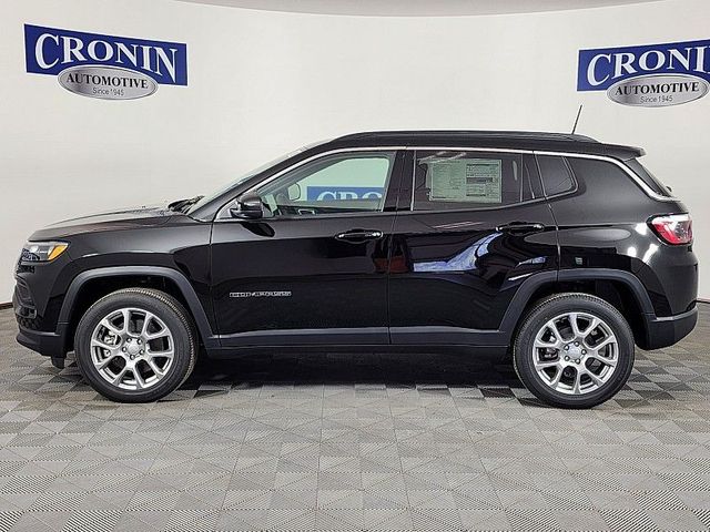 2024 Jeep Compass Latitude Lux