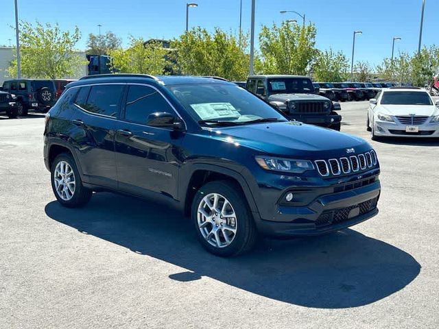 2024 Jeep Compass Latitude Lux