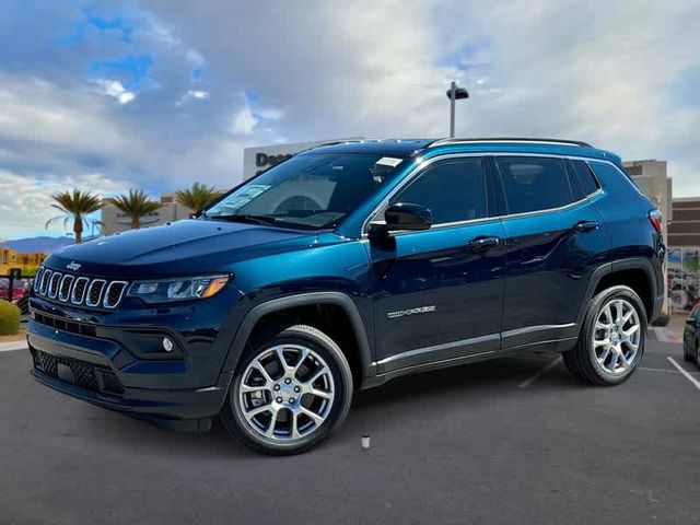 2024 Jeep Compass Latitude Lux