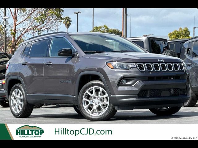 2024 Jeep Compass Latitude Lux