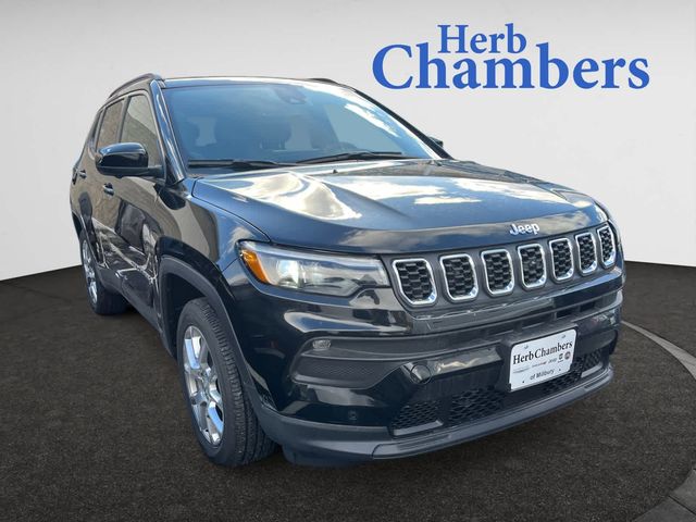 2024 Jeep Compass Latitude Lux