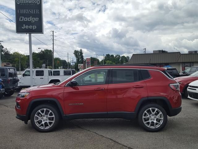 2024 Jeep Compass Latitude Lux