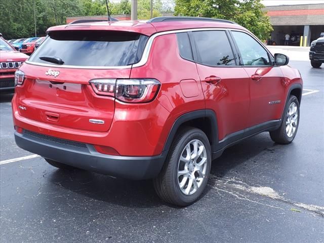 2024 Jeep Compass Latitude Lux