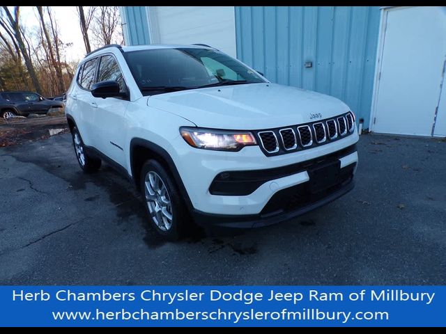 2024 Jeep Compass Latitude Lux