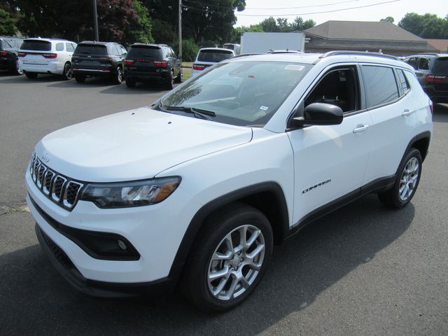 2024 Jeep Compass Latitude Lux