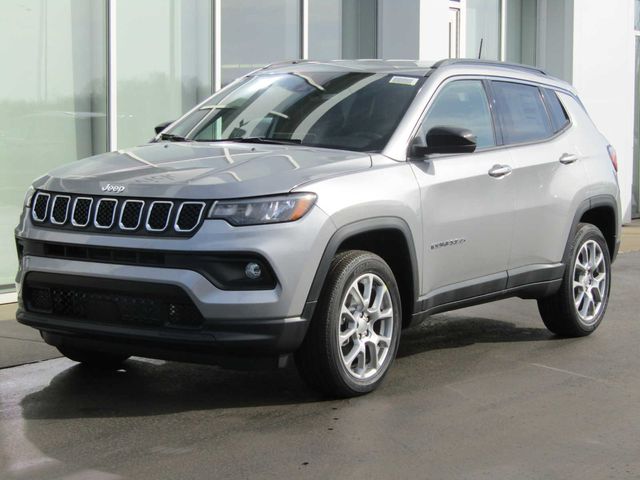 2024 Jeep Compass Latitude Lux