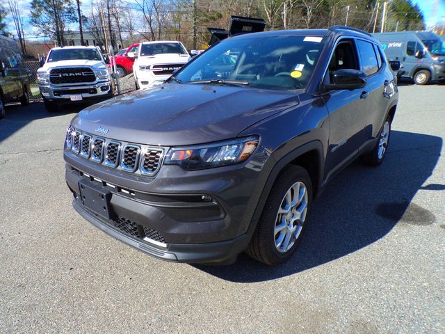 2024 Jeep Compass Latitude Lux