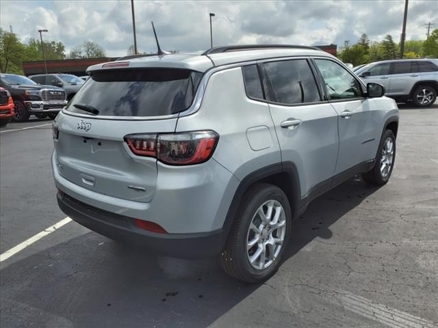 2024 Jeep Compass Latitude Lux