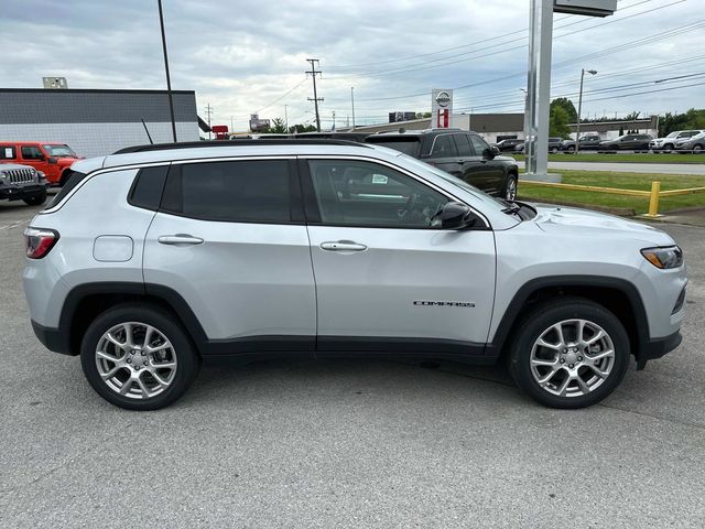 2024 Jeep Compass Latitude Lux