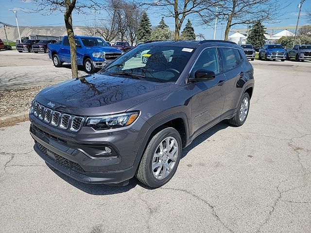 2024 Jeep Compass Latitude Lux