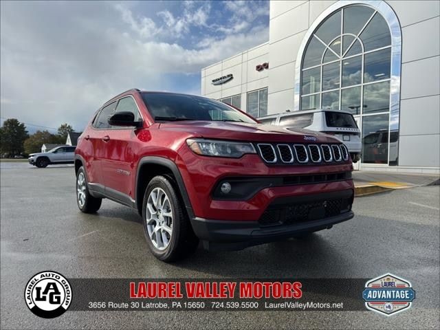 2024 Jeep Compass Latitude Lux