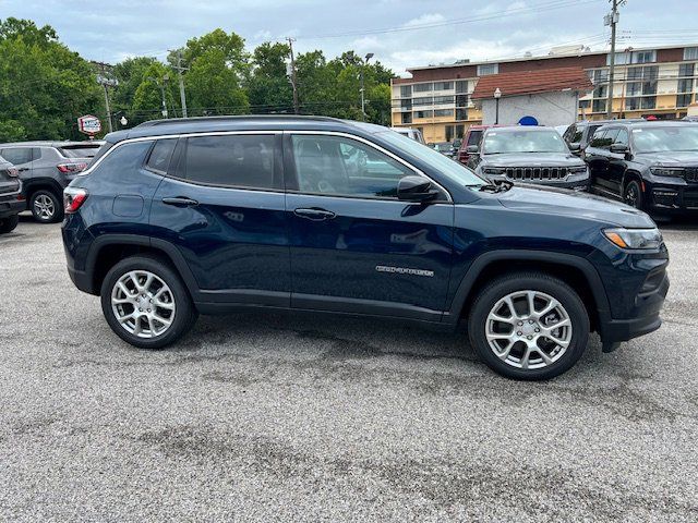 2024 Jeep Compass Latitude Lux