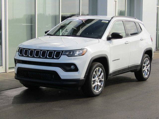 2024 Jeep Compass Latitude Lux