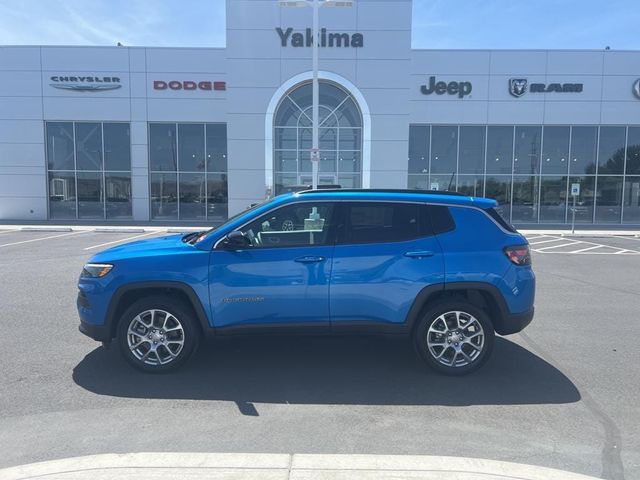 2024 Jeep Compass Latitude Lux