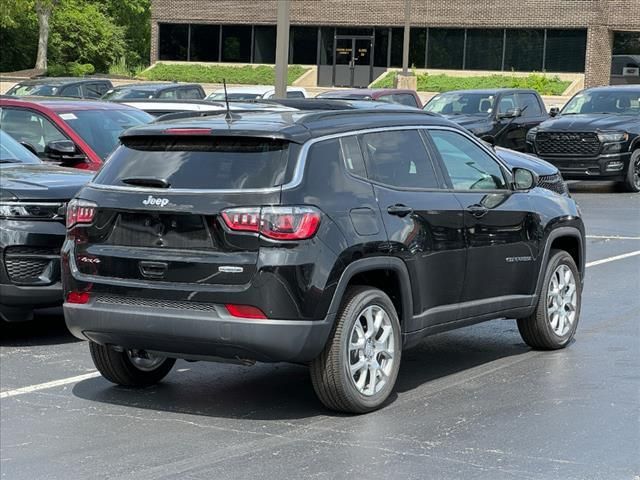 2024 Jeep Compass Latitude Lux