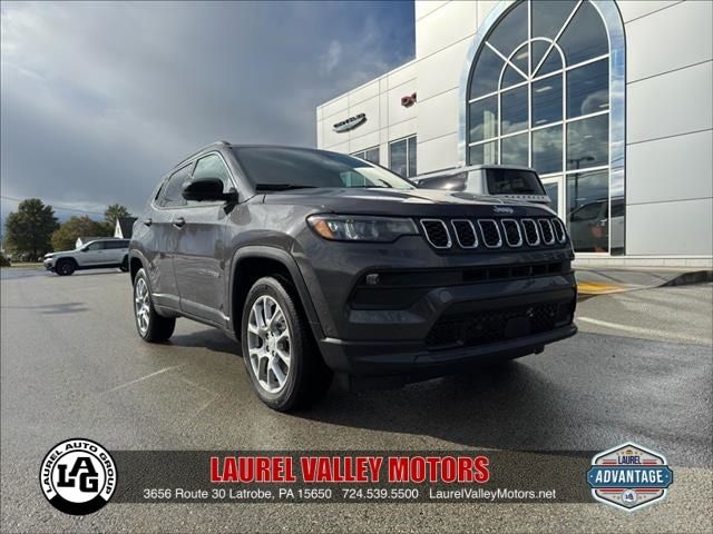 2024 Jeep Compass Latitude Lux