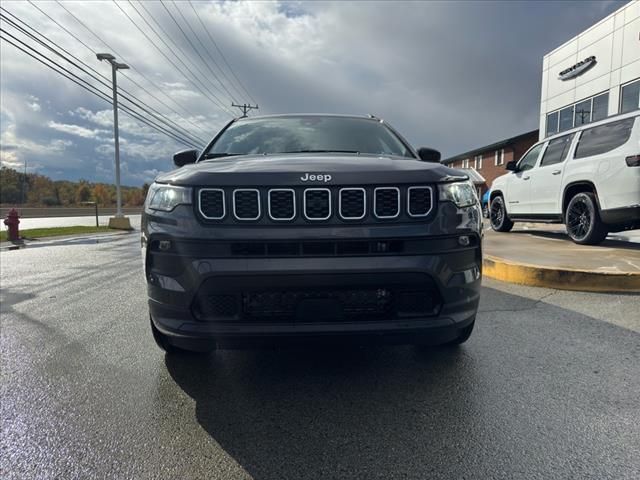 2024 Jeep Compass Latitude Lux