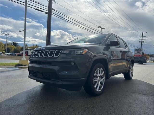 2024 Jeep Compass Latitude Lux