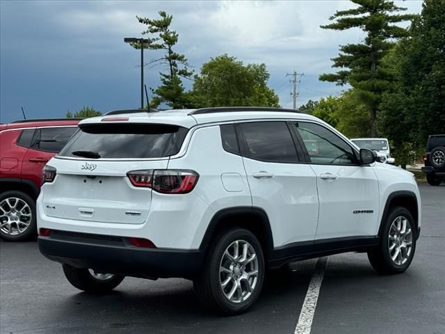 2024 Jeep Compass Latitude Lux