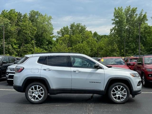 2024 Jeep Compass Latitude Lux