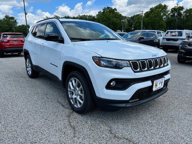 2024 Jeep Compass Latitude Lux