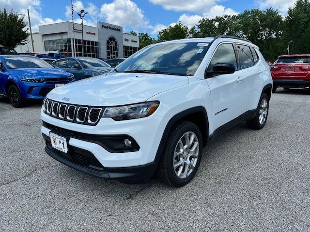 2024 Jeep Compass Latitude Lux