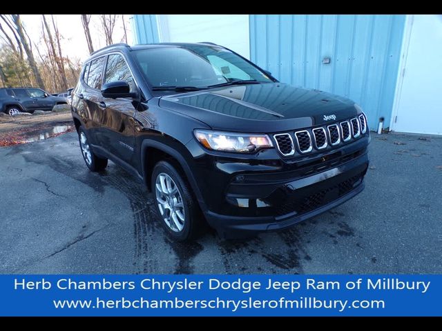 2024 Jeep Compass Latitude Lux