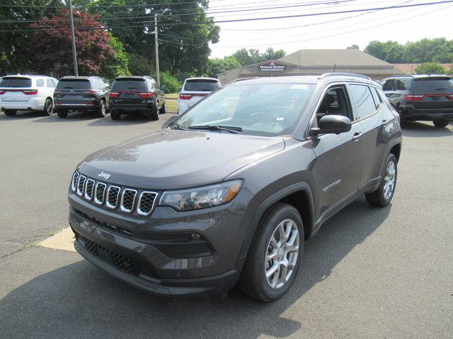 2024 Jeep Compass Latitude Lux