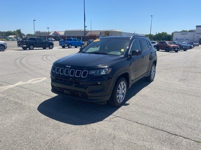 2024 Jeep Compass Latitude Lux