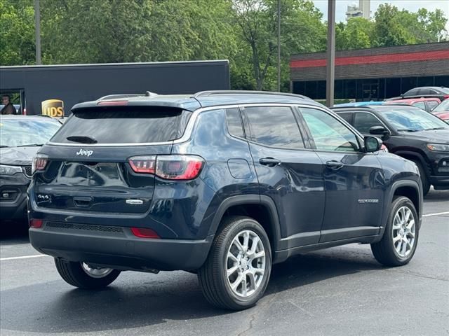 2024 Jeep Compass Latitude Lux