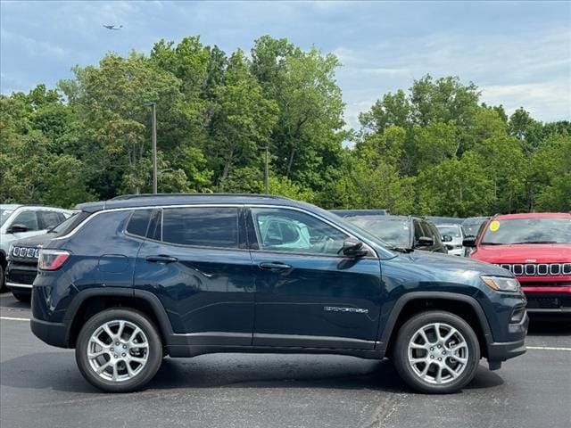 2024 Jeep Compass Latitude Lux