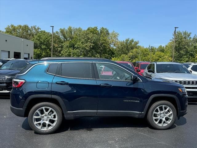 2024 Jeep Compass Latitude Lux