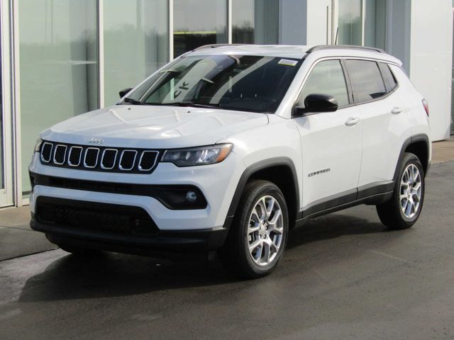 2024 Jeep Compass Latitude Lux