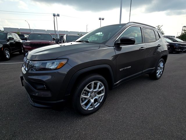 2024 Jeep Compass Latitude Lux