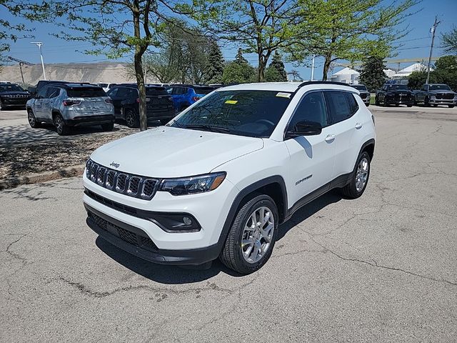 2024 Jeep Compass Latitude Lux