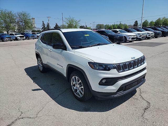 2024 Jeep Compass Latitude Lux