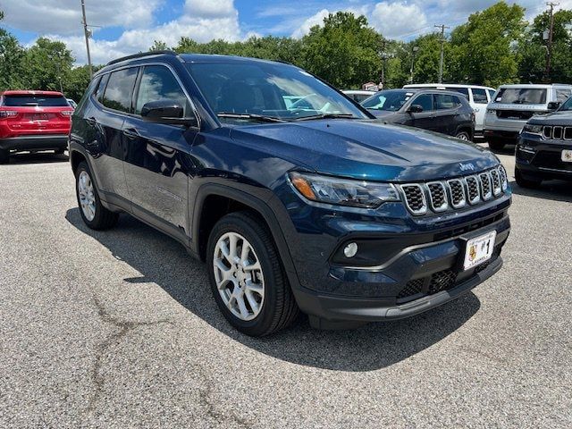 2024 Jeep Compass Latitude Lux