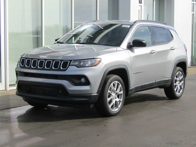 2024 Jeep Compass Latitude Lux