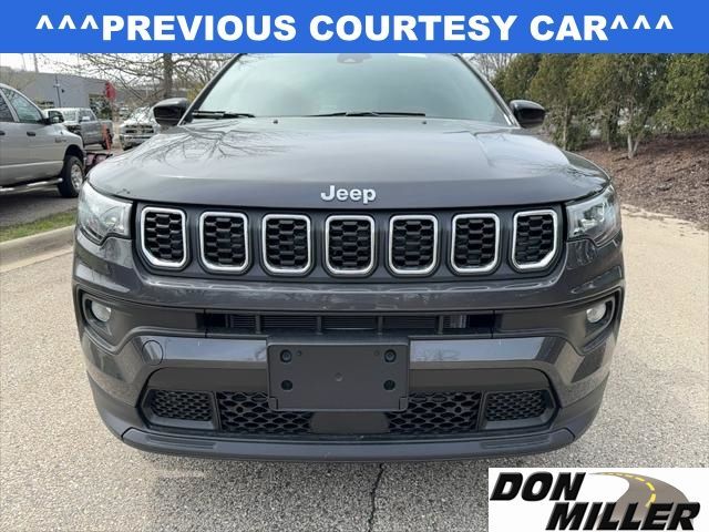 2024 Jeep Compass Latitude Lux