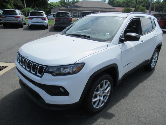 2024 Jeep Compass Latitude Lux