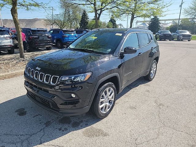 2024 Jeep Compass Latitude Lux