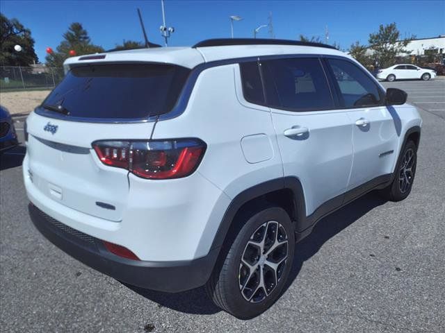 2024 Jeep Compass Latitude