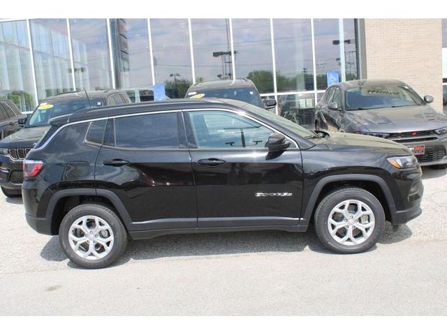 2024 Jeep Compass Latitude Lux