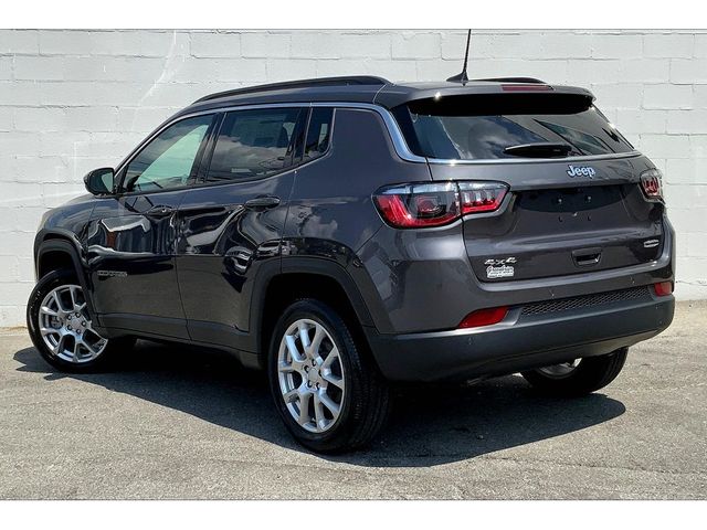 2024 Jeep Compass Latitude Lux