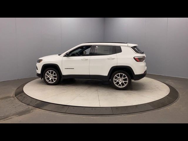 2024 Jeep Compass Latitude Lux