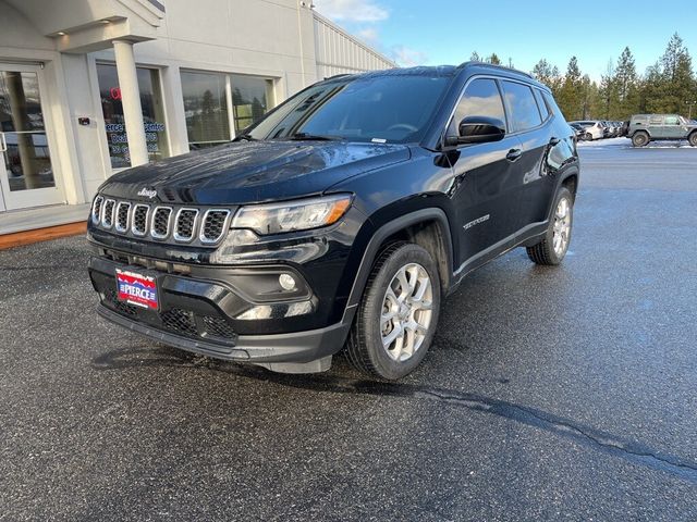 2024 Jeep Compass Latitude Lux