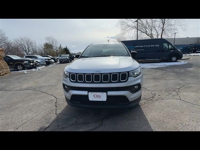 2024 Jeep Compass Latitude Lux