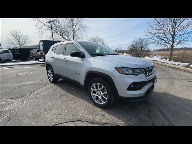 2024 Jeep Compass Latitude Lux