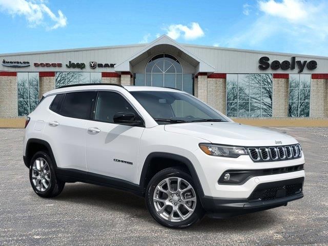 2024 Jeep Compass Latitude Lux