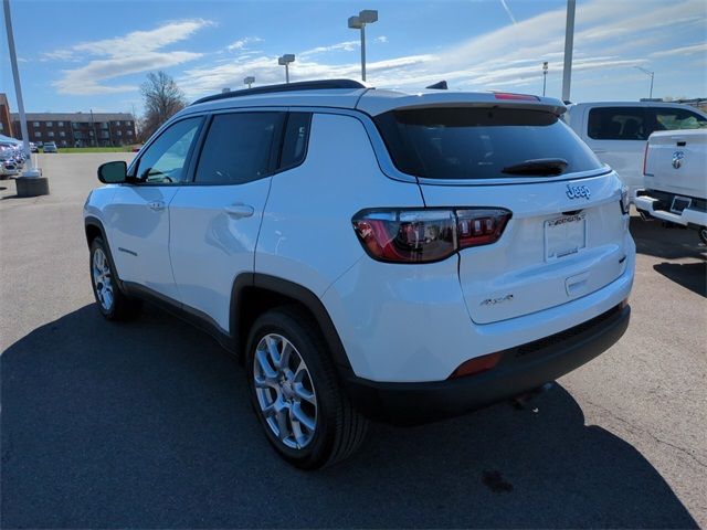 2024 Jeep Compass Latitude Lux